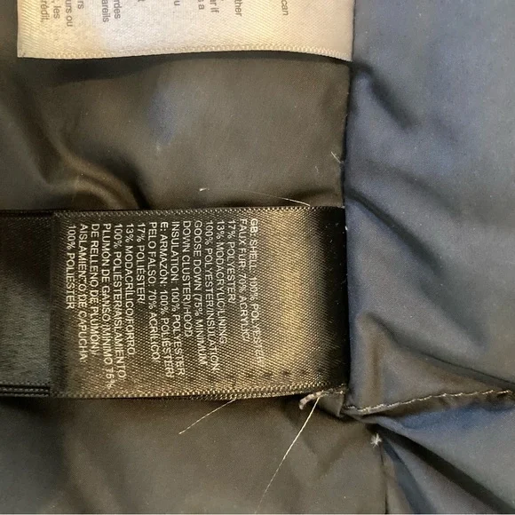 The North Face Coat- super warm, fun BMW logo embroidered, size small - Picture 10 of 11